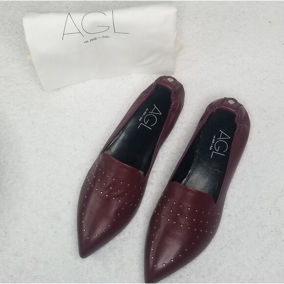 Most Comfortable Flat Shoes in Burgundy - Picture 2 of 9